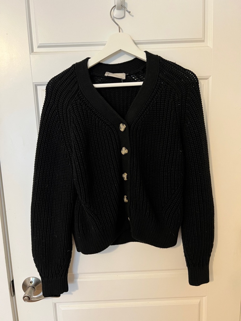 Everlane knit cardigan M